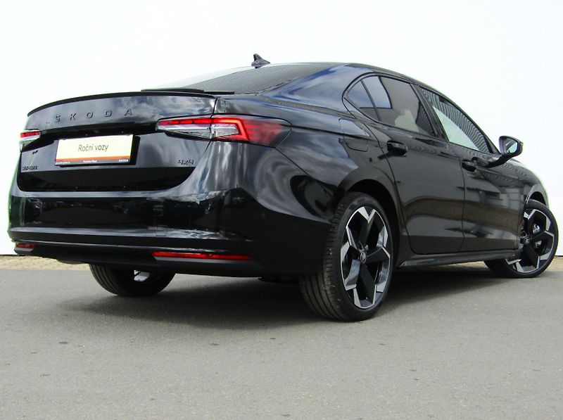 Škoda Superb (2026) Sportline 2.0 TDI 142 kW DSG 4 - fotka 11 z 30