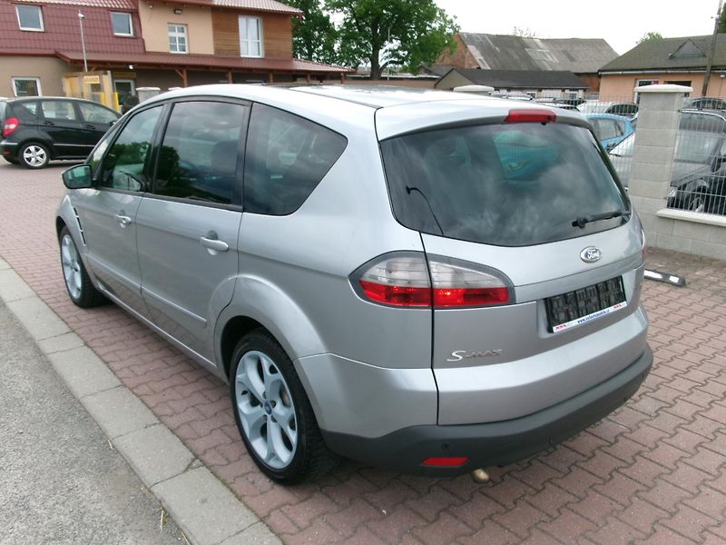 Ford S-MAX 2,0TDCi PANORAMA AC TEMP - fotka 6 z 23