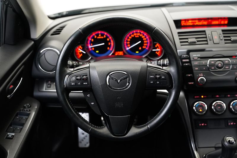 Mazda 6 - fotka 17 z 22