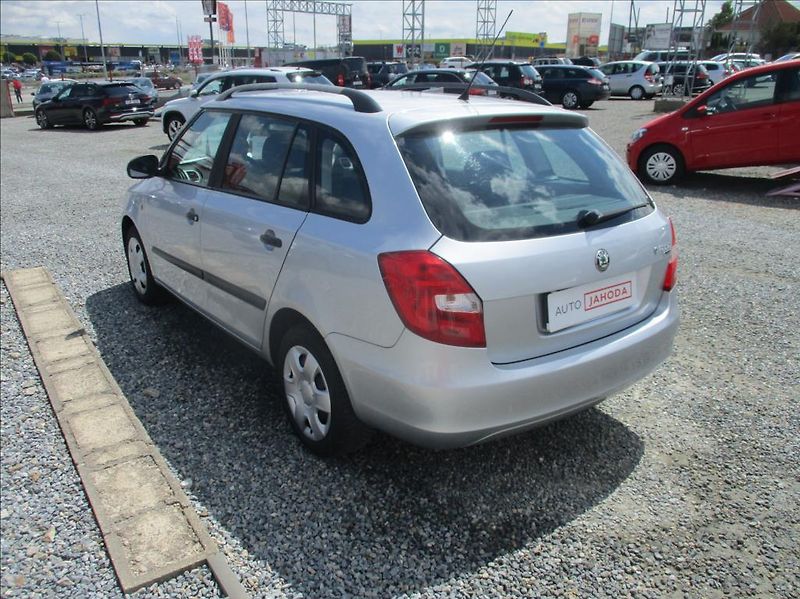 Škoda Fabia 1,4 i 16v, klimatizace, - fotka 6 z 26