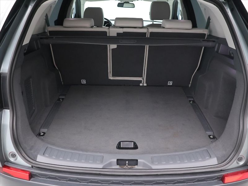 Land Rover Discovery 2,0 TD4 SE 132KW 4WD CZ SPORT - fotka 10 z 33