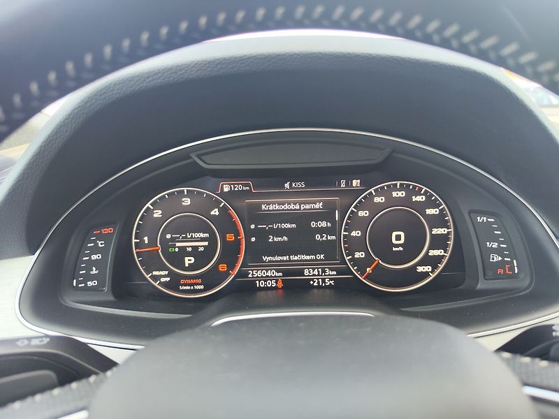 Audi Q7 3.0 TDI/200kW S-Line ČR - fotka 20 z 41