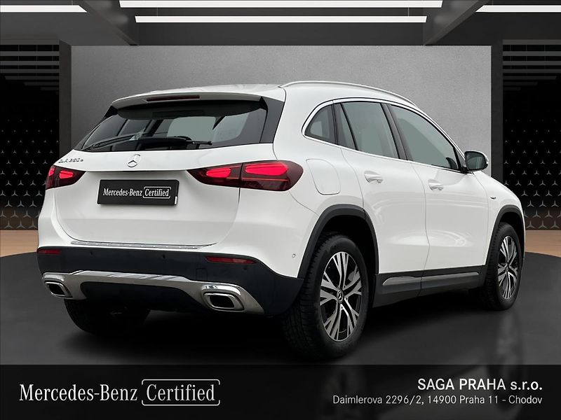Mercedes-Benz GLA 250e s hybridní technologií EQ - fotka 5 z 21