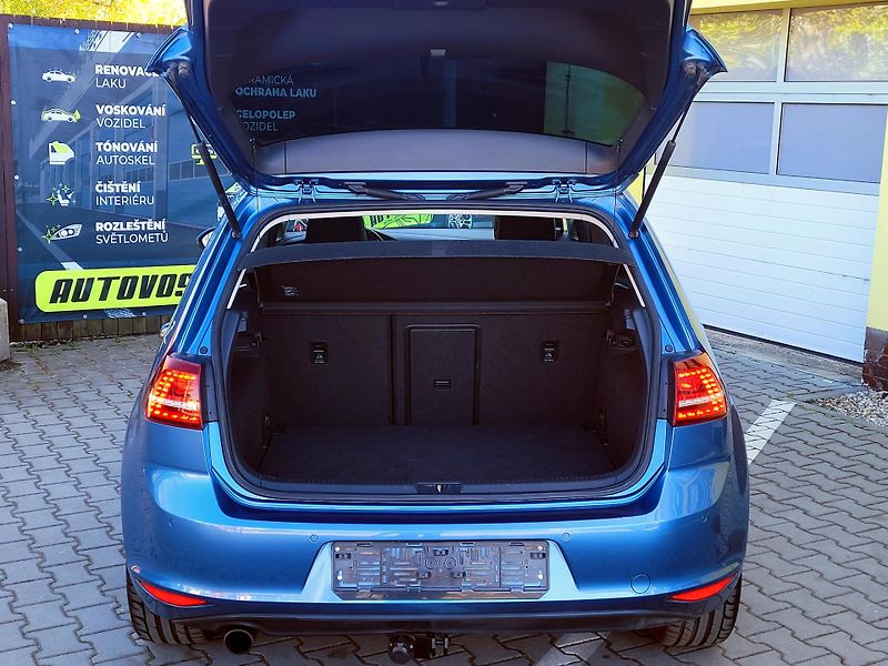 Volkswagen Golf CZ, VÝBAVA, SERV.KN.CEBIA      - fotka 23 z 74