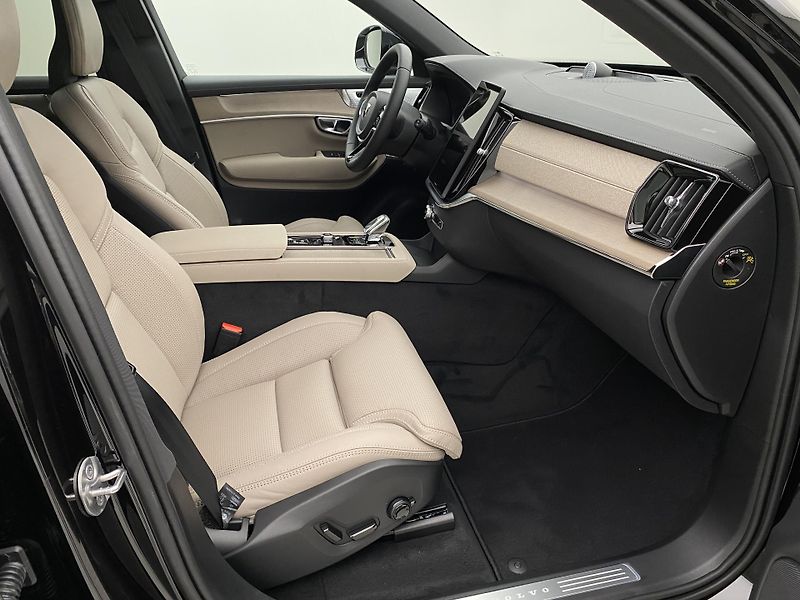 Volvo XC90 (2026) B5 AWD AUT BRIGHT PLUS 7míst - fotka 24 z 66