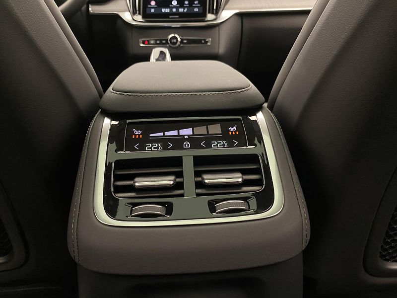 Volvo XC90 (2026) T8 AWD Plug-in BRIGHT ULTRA - fotka 75 z 75