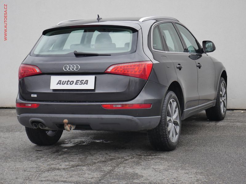 Audi Q5 (2011) 2.0TDi Quattro, 1.maj, AT - fotka 4 z 22