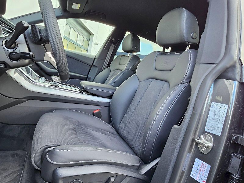 Audi Q8 (2025) 50 TDI 210kW quattro - fotka 19 z 32