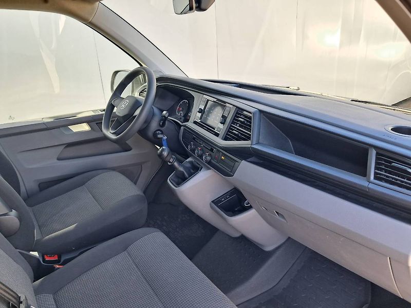 Volkswagen Transporter (2023) 6.1 Kombi 2.0 TDI TDI / 110 KW - fotka 16 z 22