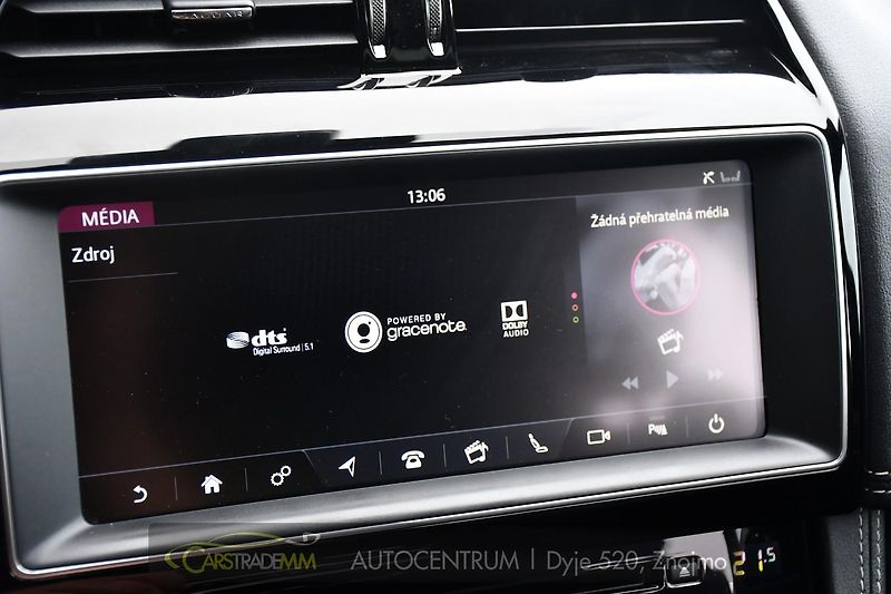Jaguar F-Pace 2.0 R-SPORT MERIDIAN  - fotka 37 z 54