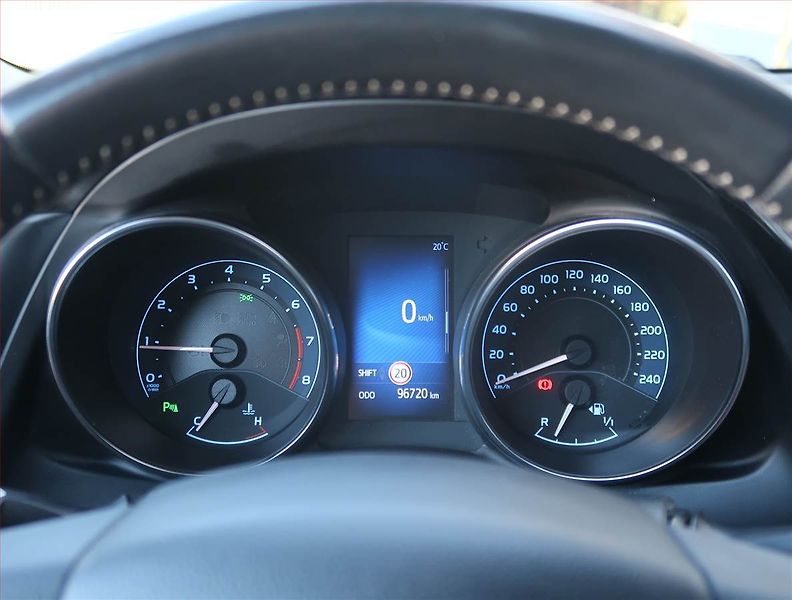 Toyota Auris (2018) 1.6 Valvematic, Tempomat - fotka 11 z 21