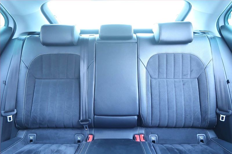 Škoda Superb (2020) iV 1.4 TSI PHEV, Automat, Kůže - fotka 10 z 30