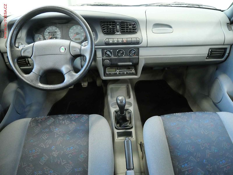 Škoda Felicia (2000) 1.3 i, 1.maj,ČR, servis.kniha - fotka 8 z 17