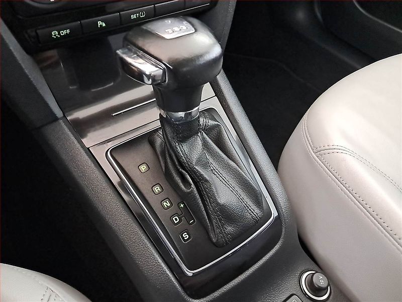 Škoda Octavia (2011) Laurin&Klement 1.8 TSI - fotka 13 z 22