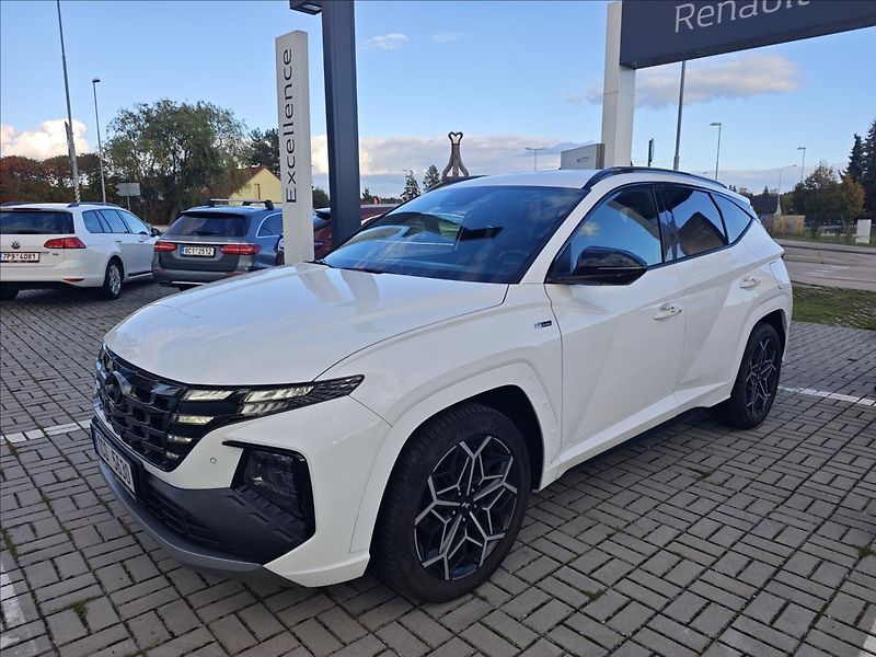 Hyundai Tucson 1,6 T-GDI MHEV 7DCT automat  4 - fotka 2 z 23