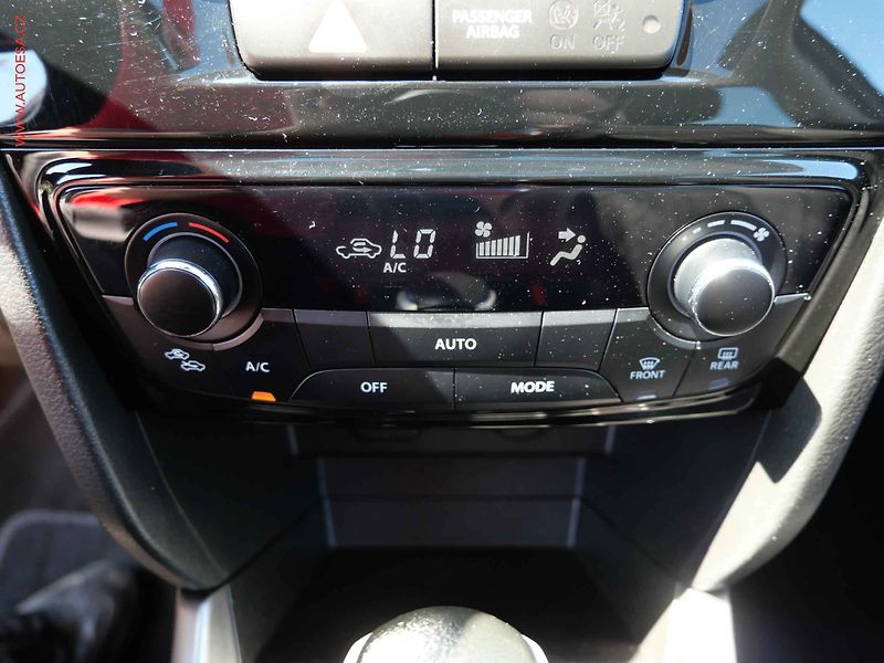 Suzuki Vitara (2019) 1.4 BoosterJet 4x4, 2.maj,ČR - fotka 19 z 30