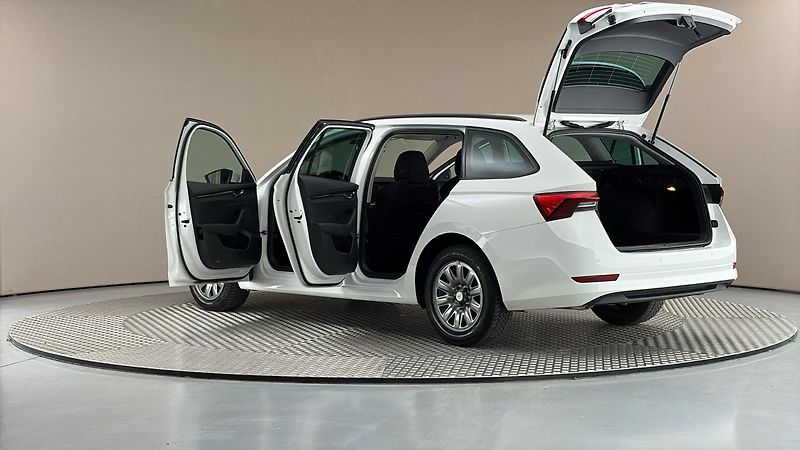Škoda Octavia 2.0 TDI Ambition Combi - fotka 7 z 27