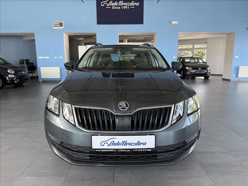 Škoda Octavia 1,6   1.MAJ,SERVISKA,DPH,ČR - fotka 2 z 26