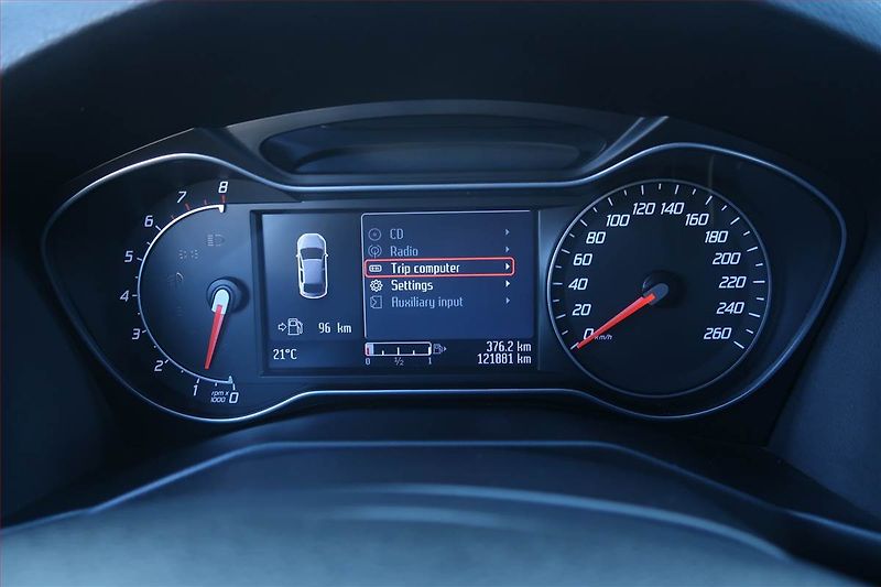 Ford Mondeo (2011) 1.6 EcoBoost, Serv.kniha, Navi - fotka 11 z 17
