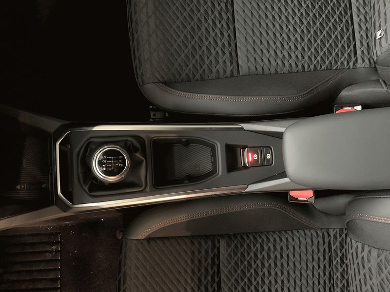 Renault Clio (2026) Techno TCe 115 - fotka 15 z 17