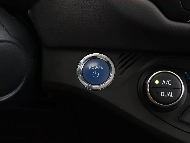 Toyota Yaris (2015) 1.5 Hybrid, Automat, Navi - fotka 15 z 17