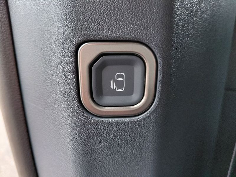 Kia PV5 Elite elektromotor 120kW/160k - fotka 14 z 14