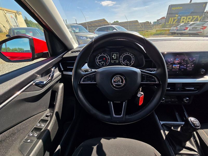 Škoda Scala (2019) 1.0 TSi 85kw Style - fotka 14 z 23