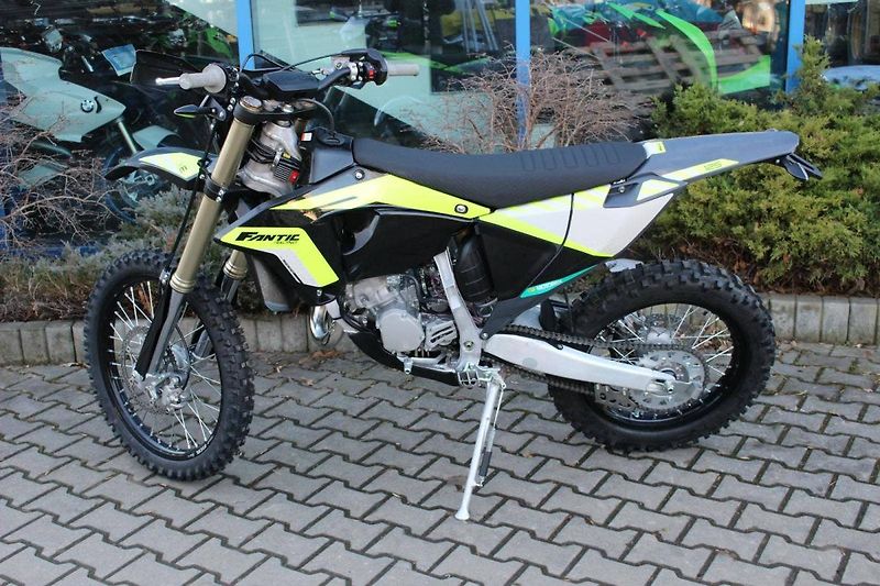 Fantic XE 125 (2024) 2024  ENDURO 125  2T VČ HOMOLO - fotka 7 z 7