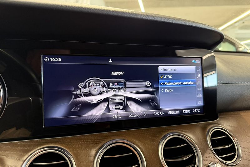 Mercedes-Benz Třídy E (2018) E 200d Exclusive - fotka 61 z 103