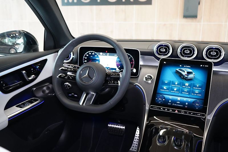 Mercedes-Benz GLC 220d 4M AMG, Nezávislé, Tažné - fotka 49 z 50