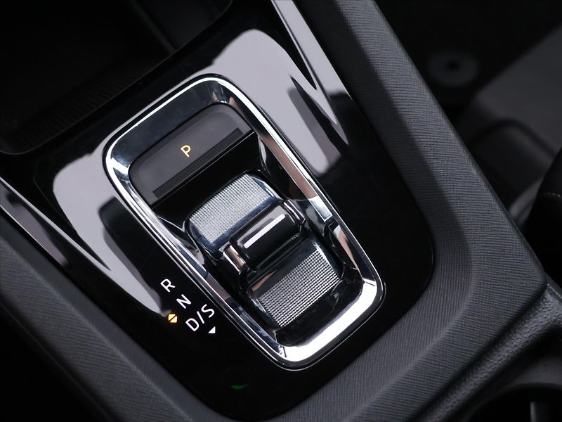 Škoda Octavia 1,5 TSI DSG CZ Style 1.Maj DPH - fotka 29 z 37