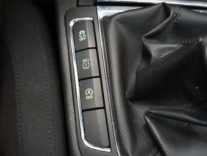 Škoda Superb (2014) Greenline 1.6 TDI, Navi - fotka 16 z 22