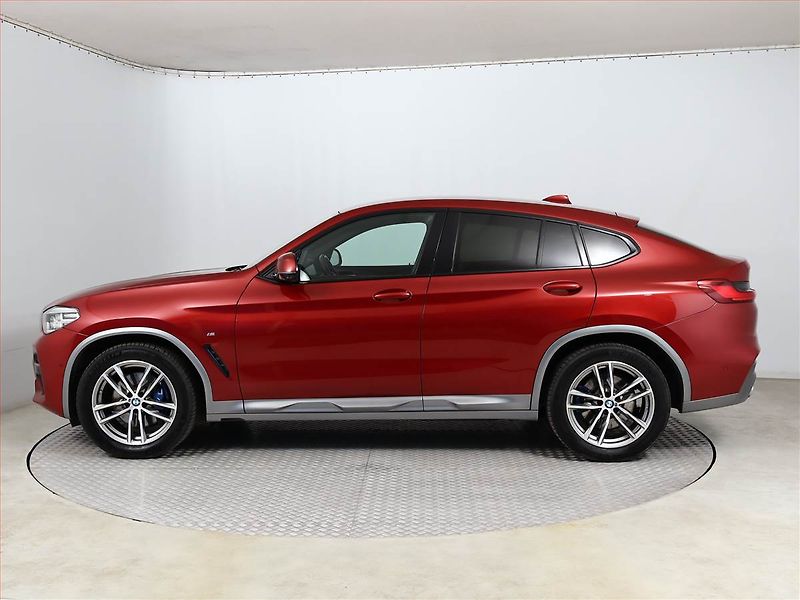 BMW X4 (2019) M Sport xDrive30d - fotka 3 z 22