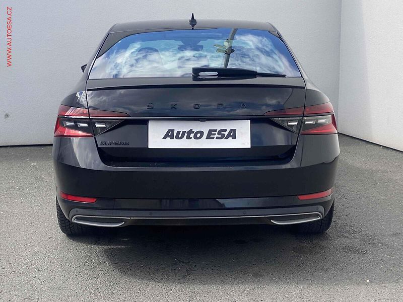 Škoda Superb (2023) 2.0 TSi, ČR, SportLine, DSG - fotka 5 z 23