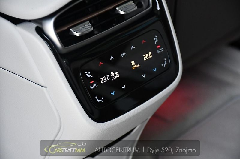 Mercedes-Benz EQE 500 4M VZDUCH MASÁŽE PANOR TAŽ - fotka 21 z 63