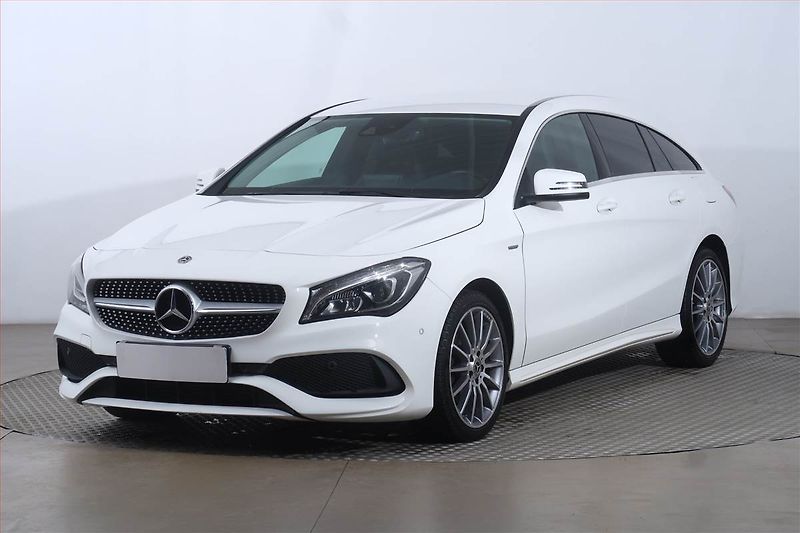 Mercedes-Benz CLA (2018) AMG Paket 200 CDI, Automat - fotka 2 z 22