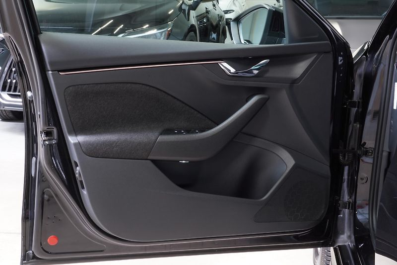 Škoda Kamiq 1.0TSI DSG Style,DPH,ČR,TAŽNÉ - fotka 16 z 29