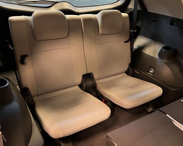 Toyota Verso 2.2 AT STYLE D-CAT 7míst - fotka 12 z 17