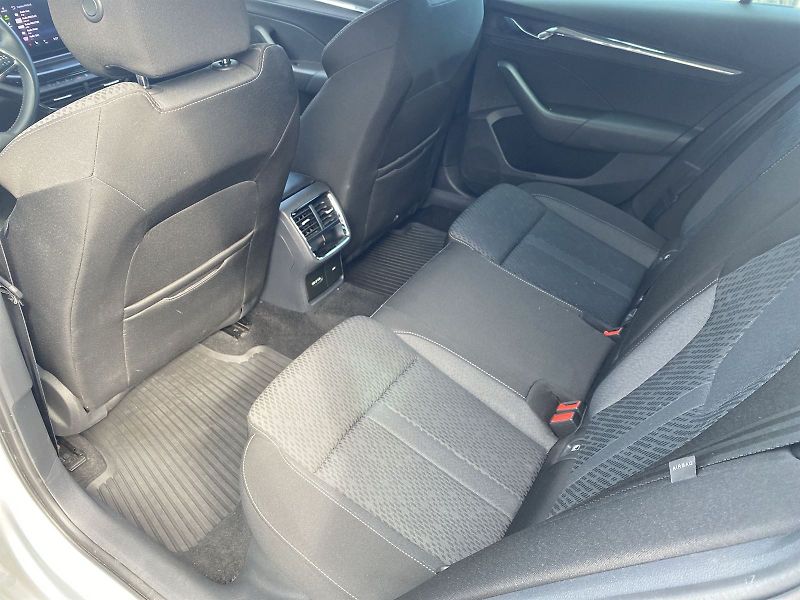 Škoda Octavia (2022) Combi 2.0 TDI 4x4 DSG Style+ - fotka 7 z 39
