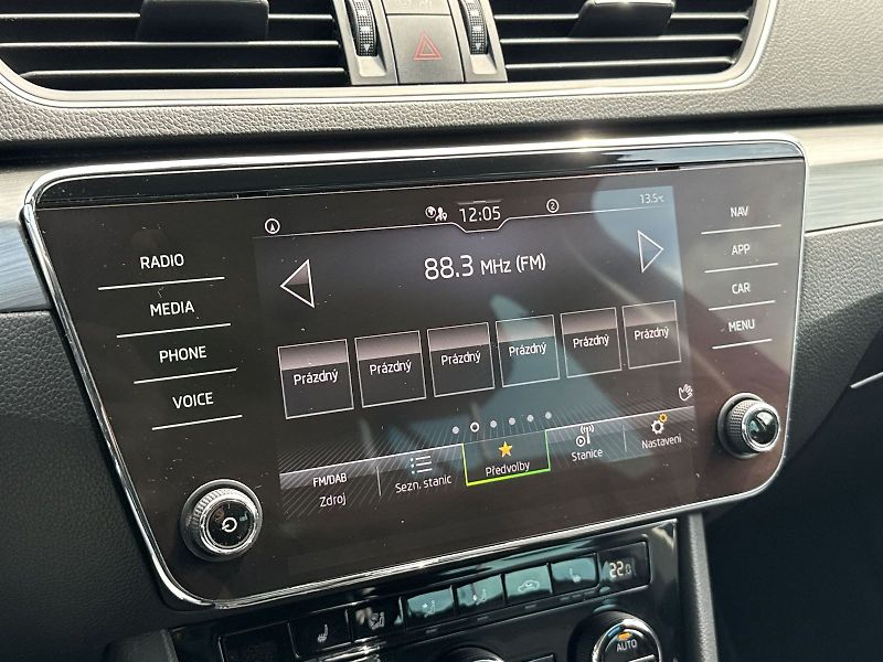 Škoda Superb (2022) Combi 2.0 TDI DSG Style - fotka 13 z 33