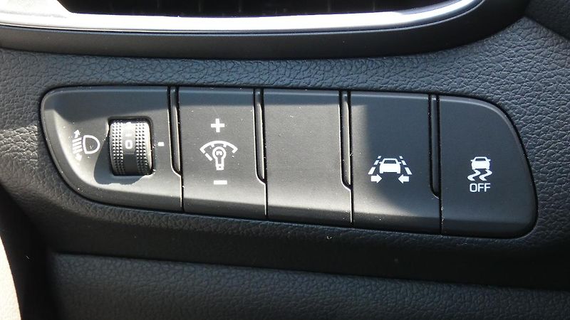 Hyundai i30 Kombi 1,0 T-GDI Trikolor - fotka 10 z 22