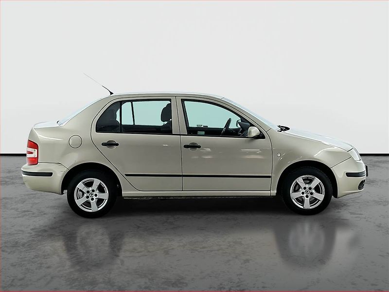 Škoda Fabia (2005) Comfort 1.2 12V, po STK, Klima - fotka 6 z 17