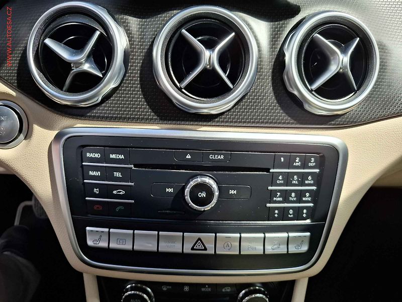 Mercedes-Benz GLA (2018) 2.0i 4Mat, ČR, AT, ACC, LED - fotka 17 z 26
