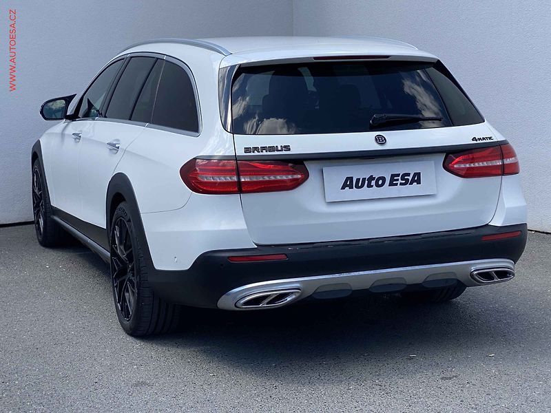 Mercedes-Benz Třídy E (2018) 2.0 d 4Matic E 220, ČR, AT - fotka 6 z 19