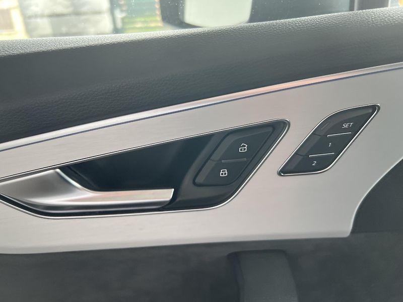 Audi SQ7 (2022) ADVANCED podvozek, 7 míst - fotka 16 z 24