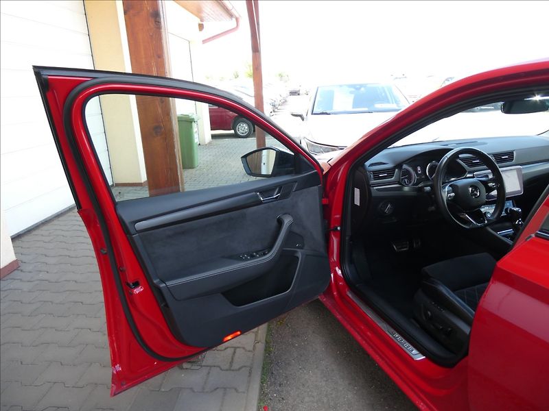 Škoda Superb 2,0 TSi SPORTLINE,1maj,webasto - fotka 20 z 50