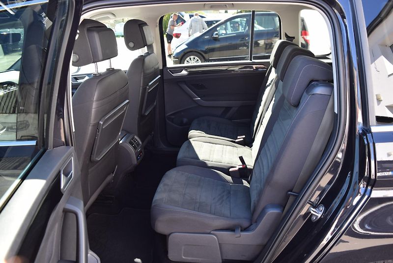 Volkswagen Touran (2021) 2.0TDI 110kw DSG 7MÍST HIGHLIN - fotka 15 z 50
