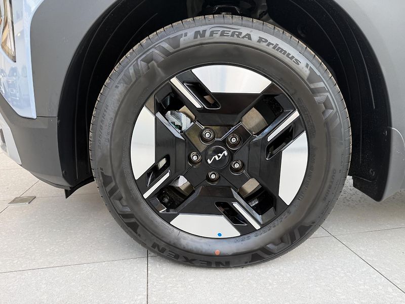 Kia Seltos 1,6 T-GDi GPF 4x2 COMFORT - fotka 9 z 9