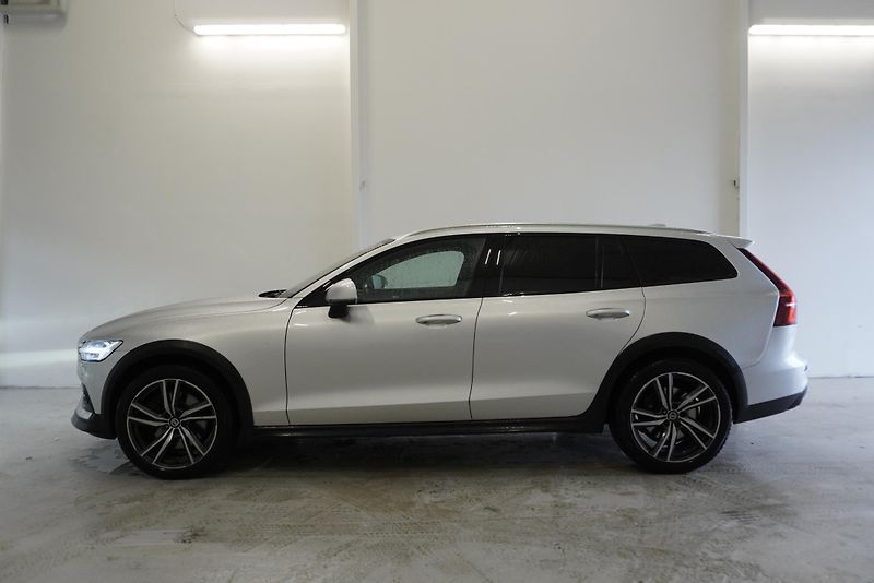 Volvo V60  CROSS COUNTRY D4 POLESTAR 4X4 - fotka 8 z 30