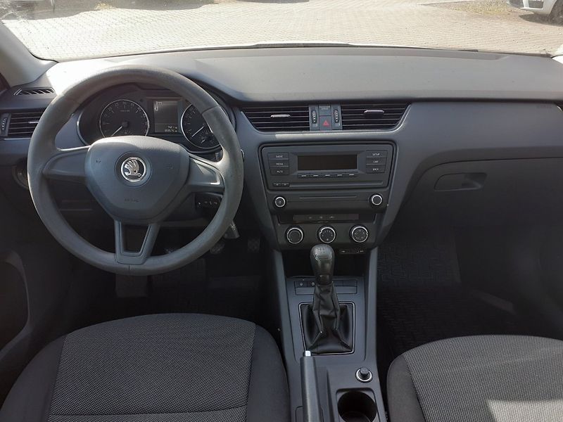 Škoda Octavia (2015) III Kombi 1.6 TDi - fotka 7 z 25